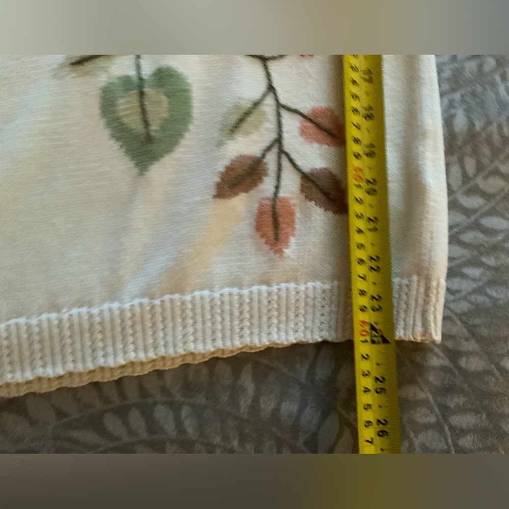 Vintage Cream Floral Embroidered Women's Sweater - Picture 8 of 10